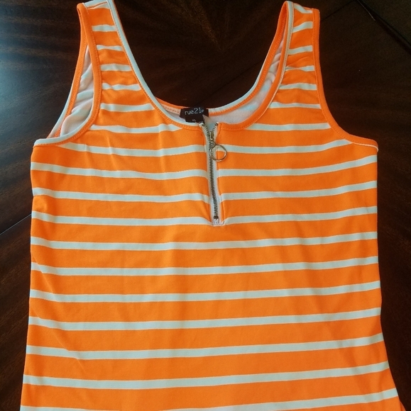 Rue 21‎ sleeveless perfect tank, - Picture 1 of 5